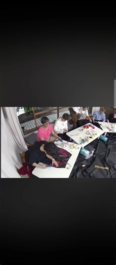 Run BTS Ep. 105: Outfit Reveal at Photo Exhibition