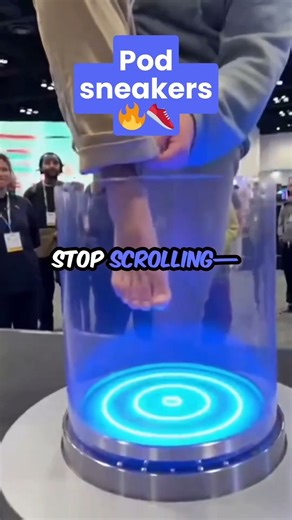 Japan’s Self-Fitting Sneakers Are INSANE! 👟🤖🇯🇵 #futuretech #smartshoes #sneakers #shorts #viralshort