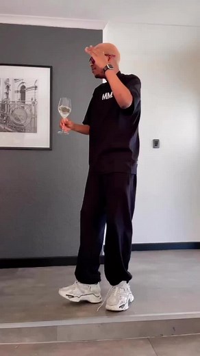 RHASS Dancing to Eroundini by Goldmax ft. Siboniso Shozi