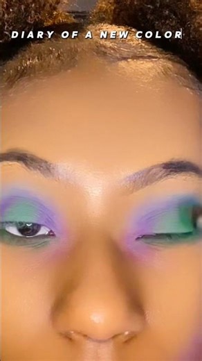 Watch These Colors Blend 💜💚 Lavender + Green Glitter Eyeshadow | Beauty Diary