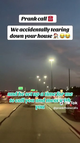 Pranks fhone calls on TikTok
