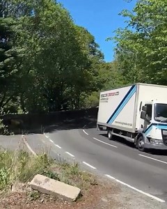 29K views · 333 reactions | เข้าโค้งย่างเนียน แต่เกือบต้องลงทะเบียนไปสวรรค์ พกดวงมาเต็มกระเป๋าจริงๆ แต่ขอชมว่าใจโคตรนิ่ง ไม่มีว่อกแว่กตกใจ | Cycling Model | Facebook