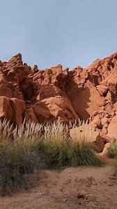 Acsibi Caves: Hidden Wonders of Salta 🗺️ Tucked away in the Calchaquí Valley near Seclantás, the Acsibi Caves offer an adventure through narrow, red-hued canyons that feel worlds away. This hidden gem is a surreal landscape, with rock formations carved by time and nature into remarkable shapes, casting dynamic shadows under the desert sun. Want to discover more about the beauty of Salta? Give us a 🧡 in the comments 📷 @javier.cristoff | Say Hueque Argentina Journeys