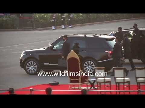 Narendra Modi's massive BMW Range Rover cavalcade descends Raisini Hill for Beating Retreat ceremony