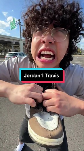 Another Helpful Legit Check! Let me know if this was helpful and what other shoes you want me to legit check! @Cedaz #sneakers #sneakertok