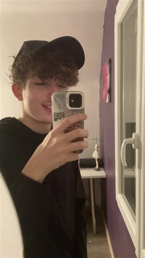 Vidéos de Greg ✌🏼 (@gregkayna_) avec Casa de papel - SKG