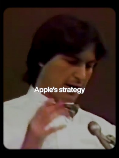 Steve Jobs Discusses the Revolutionary Macbook in 1983