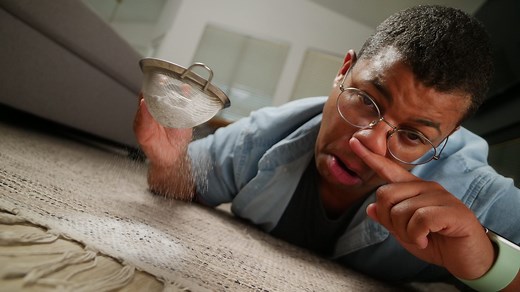 How to clean a carpet or rug with baking soda