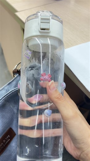 Video của Hoàng Yến19 (@ebe_2910) với bản nhạc âm thanh gốc - AIR Vinahouse