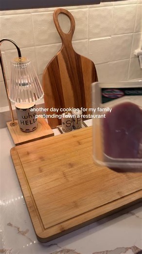 Claudia Harrington on Instagram: "Creamy Dijon Chicken, Rosemary Carrots, & Mashed Potatoes ♥️ recipe is on my substack !"