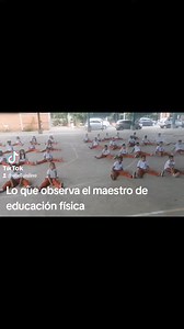 En educación física, las estrategias organizativas y metodológicas son fundamentales para lograr los propósitos de aprendizaje y fomentar la actividad física de manera efectiva. Algunas de las estrategias y orientaciones para incrementar la actividad física durante las clases de Educación Física incluyen aspectos organizativos como la entrada y salida de los alumnos a clase, optimizando el tiempo de traslado a la instalación deportiva. Las metodologías activas en educación física están cobrando 
