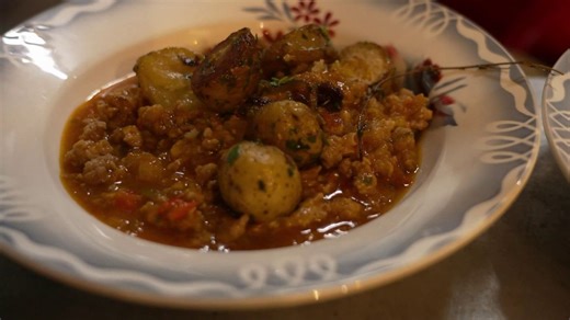 Pays basque : recette de l'axoa, un plat familial généreux à l'image du terroir basque