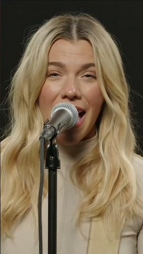 THE BAND PERRY Performs “If I Die Young”