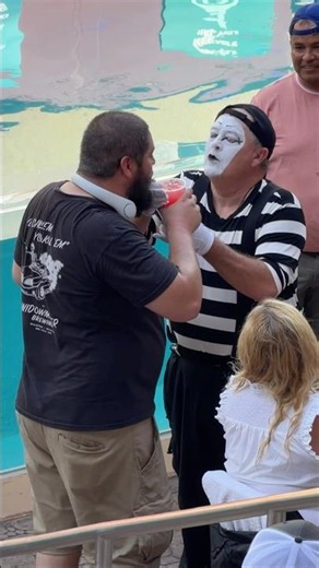 Tom Says He’s Had Enough 😂 Tom mime Seaworld #comedy #tomthemime #seaworldmime #funny #funnyvideos