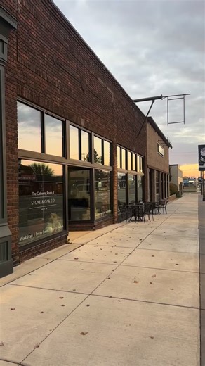 Open the coffee shop with me & follow along to make a delicious brown sugar maple latte 😋 open from 7-1 today; we will be transitioning into Christmas this weekend so stay tuned for some inventory sales & also we will be open LATE for Halloween evening drinks to warm up! | Stone & Oak WI