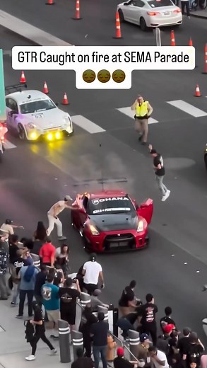 BoostWars on Instagram: "Luckily no one was hurt. The flames on the GTR were extinguished in time so that only a small part of the rear of the car was damaged 🙏 @bay_area_gtr 🚘 #fire #gtr #nissangtrr35 #sema #semashow #2023 #boostwars"