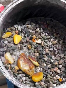 Jade shell polishing process Good tools and machinery make work | Top Tip