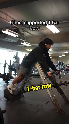 The chest-supported T-Bar row is quite possibly the best exercise for developing the midback (back thickness). Here’s how to make sure you’re getting the most out of your mid back when doing it: 1) take a wide pronated grip so you pull higher towards your upper chest 2) squeeze your shoulder blades back on the concentric and let tour shoulder blades protract on the eccentric #fyp #fitness #gym #bodybuilding