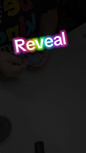 Is there a trick to making sure the mica powder is completely disolved? I always feel like i dont see any chunks left but then when I demould the project always shows mica that wasnt blended 😭any advice welcome thank you for watching and for any suggestions #resinhelp #thankyou #passyourwavytalk