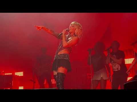 Miley Cyrus: 7 Things [Live 4K] (Summerfest 2021 - Milwaukee, Wisconsin - September 17, 2021)