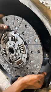 78K views · 438 reactions | Clutch Disc Installing! #clutch #clutchdisc #clutchsystem #rxmechanic #fypシ゚ | Rx Mechanic | Facebook