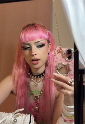 Mutter Ikki: Neue Musik über weibliche Wut