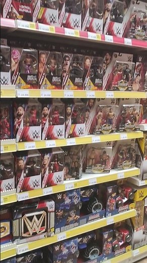 NEW WWE ACTION FIGURES ! toy hunt #wrestlingcollectibles #wwefigure #wwetoys #subscribe #royalrumble