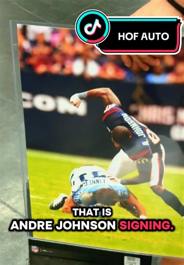 In line at the Houston card show to get a 2ft x 2ft Andre Johnson vs Cortlandt Finnegan fight photo signed… this might be the hardest autograph ever. 🐂🔥 #n#nflh#houstontxs#sportscardsa#autographfyp