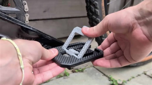 Red Shift Mousetrap Adapters Make Switching From Clipless to Flat Bike Pedals Effortless