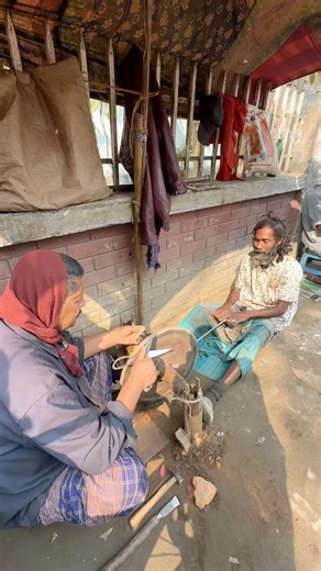 Sharpening Hair Cutting Scissors the Old Traditional Way #TraditionalSkills #satisfying