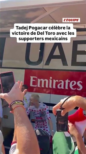 ❤️ Pogačar celebrates Del Toro's victory with Mexican fans! #tourdefrance