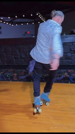 470K views · 26K reactions | Dance like no one is watching! #keeppushing #dance #rollerskating #IBetYouWont | Push | Facebook