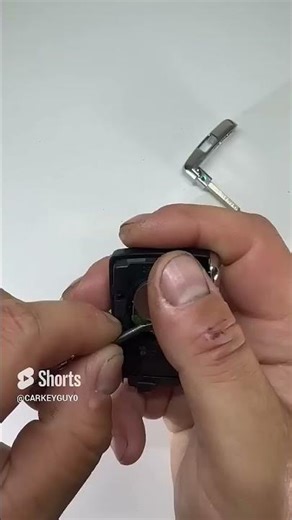 HOW TO CHANGE JAGUAR KEY BATTERY