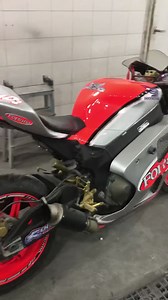 毫无违和感--本田 VTR1000 RC51改杜卡迪1199尾巴