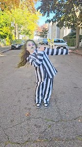 555K views · 9.6K reactions | yes this every day - all the time #pamelapumpkin #halloweenworkout #PamelaPupkin | Laura Clery | Facebook