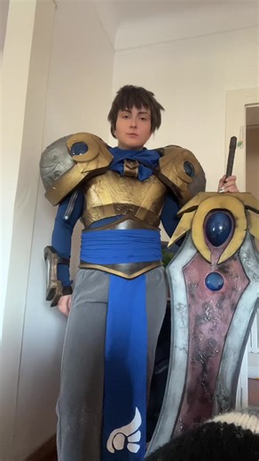 Garen Cosplay Inspiration for League of Legends Fans