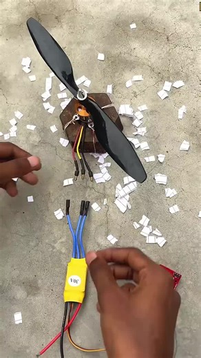 DC Motor Science Project 🤯 #freeelectricity #freeenergy #experiment #electronics #electric #electronicmusic #motor #dc #dcmotor #diy #diyproject #viralvideos #grow #growmyaccount #fyp #foryoupage❤️❤️ #trending #creatorsearchinsights