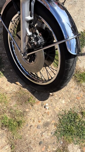 Super shiny Suzuki GT 750 what a brilliant looking bike #motorbike #classicbikes #bikelife #bikers #bikehub #suzukigt750 #suzuki