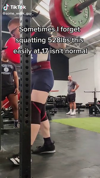 Social media got my perspective all messed up #foryoupage #foryou #fypシ #fyp #viral #funny #trending #tren #trend #bodybuilder #bodybuilding #powerlifting #powerlifter #gym #gymtok #jim #wegogym #wegojim #someweakguy