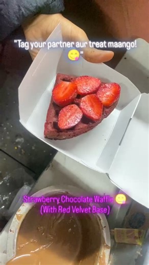 Waffel n' Crunch Bhilwara on Instagram: "Single ho? Toh khud ko treat do. Committed ho? Toh partner ka gussa thanda karo! 🍓🧇 Hamara Red Velvet Strawberry Chocolate Waffle itna sundar hai ki dekh kar hi pyaar ho jaye. Valentine's Day par "Dil" dena purana ho gaya, ab "Waffle" do! Red Velvet base aur taazi strawberries—is se premium aur kuch nahi. 😍 📍 Valentine's Destination: Waffel n' Crunch, Near MLV Boys College Chopati, Bhilwara 🕐 Time: 1 PM - 10 PM (Date par jaldi aana!) . . . #WaffelnCr