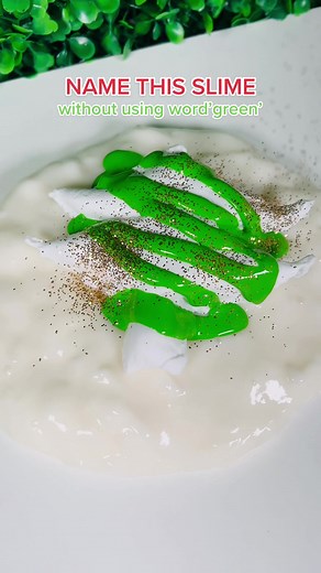 I can’t wait to decorate my Christmas tree! 🎄🎄🎄Who’s with me?! 😎 #christmastreedecorating #nameslime #slimevid #slimemaking #slimefunny #slimesatisfying #toysshowslime