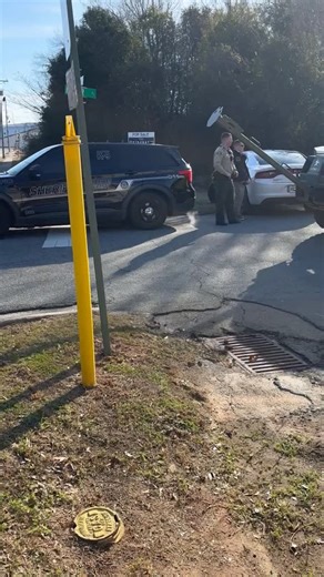 13WMAZ on Instagram: "WATCH: Law enforcement respond after officer shot in Warner Robins"