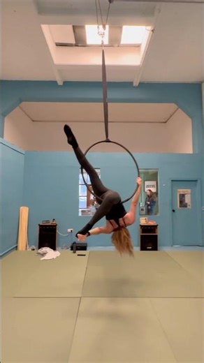 Little Ariel hoop routine