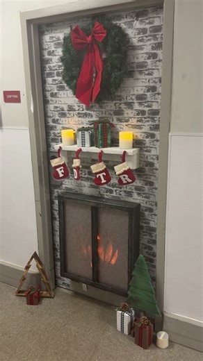 Christmas door Decorating Contest 2025