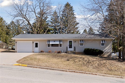 160 N Beulah St, Ellsworth, WI 54011 - MLS 6615073 - Coldwell Banker