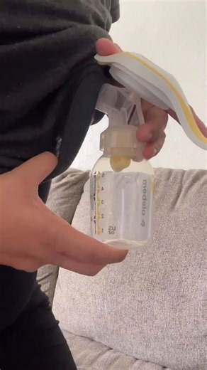 Medela Canada Inc. on Instagram: "✨ 3 reasons why you need a hand pump ✨ 1) It's small and quiet 2) You control the speed 3) It's comfy and easy to clean What's your favorite thing about your hand pump? 💛 🎥 @thenvnest"