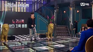 64K views · 6.1K reactions | [VIETSUB] MNET "STREET WOMAN FIGHTER" DANIEL CUT (2) MC reaction có tâm nhất hệ Mặt Trời, may có 2 con sư tử đá chắn lại chứ không ảnh bay lên sân khấu nhảy chung với các chị luôn ròi . | Pinkkang - Kang Nielmoyed 1st VN Fanpage | Facebook