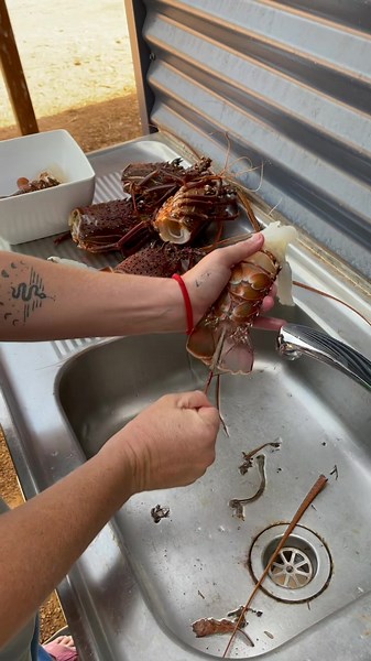 How to Remove Poop from Crawfish: Easy Tricks and Tips