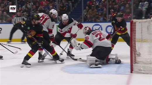 NJD@VAN: Buium scores goal against Jacob Markstrom