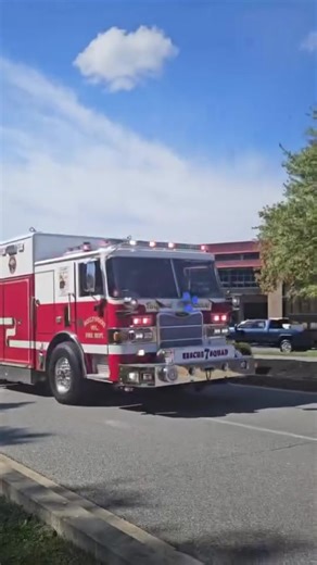 #squadsaturday Hollywood VFD Squad 7 2016 Pierce Arrow XT St Mary’s County 📷 by: @nathan_k.23 ------------------------------------------------------‐ #hollywoodvfd #squad7 #saintmaryscounty #maryland